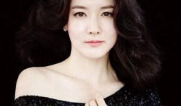 最新爆料女星是谁图片视频,最新爆料女星身份大起底！